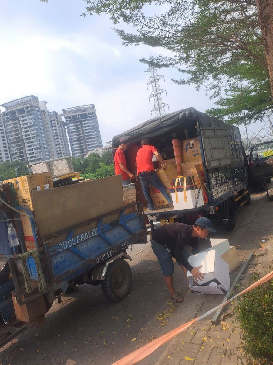 chuyển văn phòng trọn gói Hóc Môn